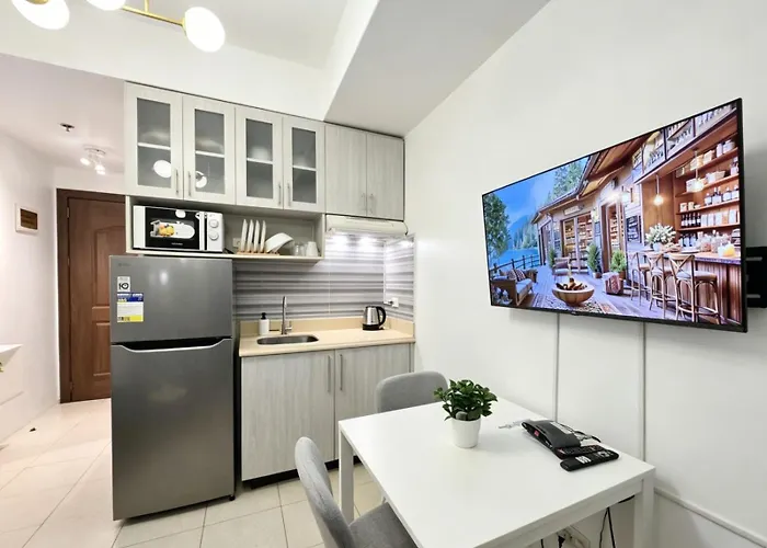 Citispace 1br Condotel At Ridgewood Towers Near Bgc Airport #rw01a *